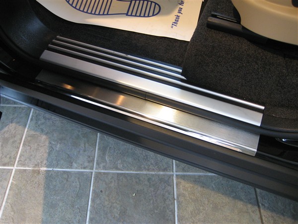 Range Rover L322 Door Step Plates - Brushed - Click Image to Close